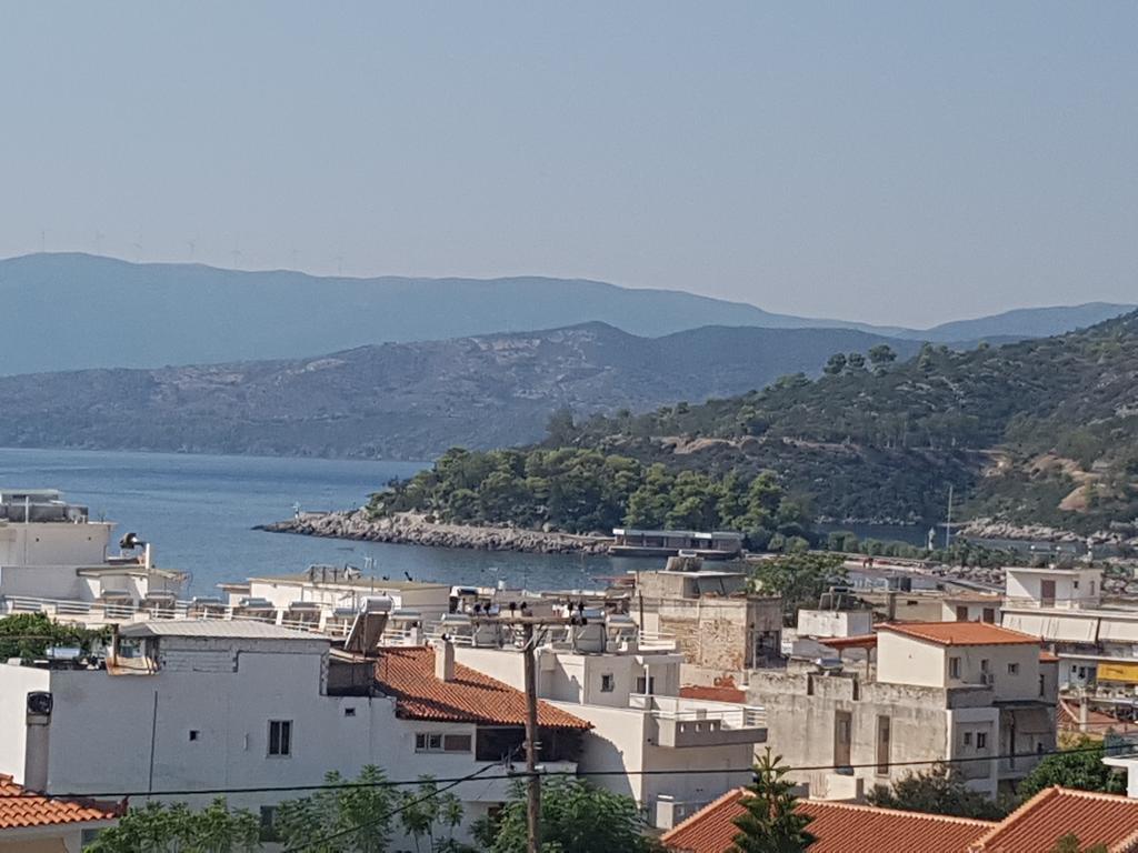 Pansion Marousa Méthana Buitenkant foto
