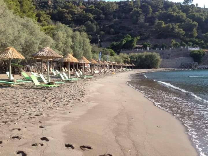 Pansion Marousa Méthana Buitenkant foto