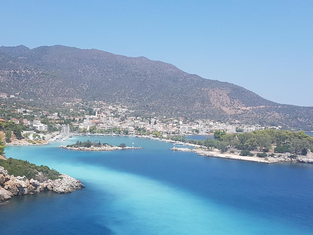 Pansion Marousa Méthana Buitenkant foto